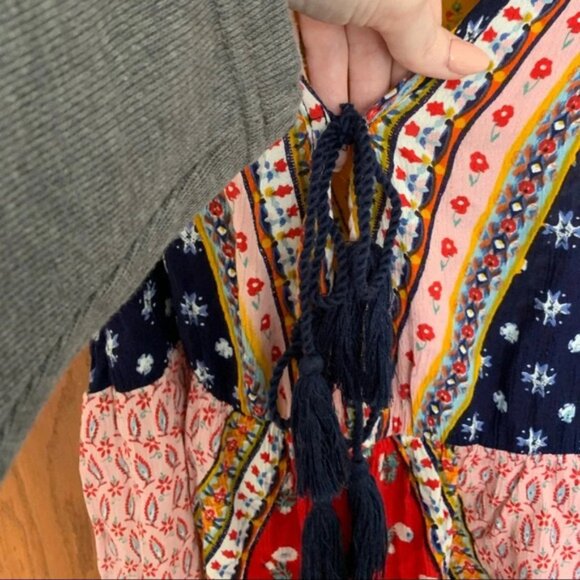 Patrons of Peace Floral Tank - Picture 3 of 5